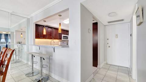427 Golden Isles Drive #5j, Hallandale Beach FL - photo 8 of 43