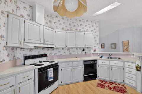 4290 Meadow View Drive, Boynton Beach FL - photo 9 of 48