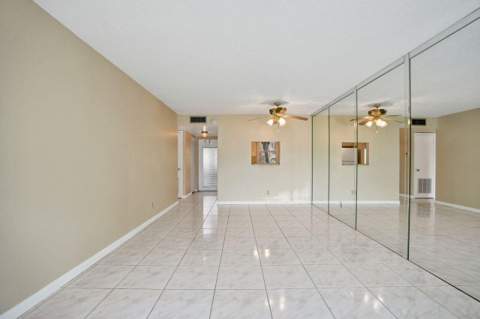 9460 Sunrise Lakes Boulevard #106, Sunrise FL - photo 11 of 34