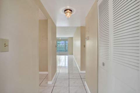 9460 Sunrise Lakes Boulevard #106, Sunrise FL - photo 6 of 34