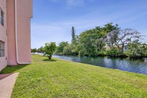 9460 Sunrise Lakes Boulevard #106, Sunrise FL - photo 24 of 34