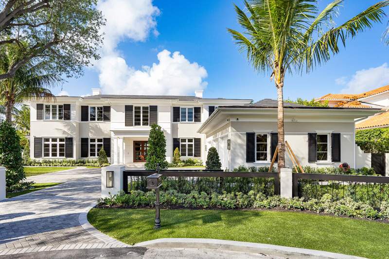 6 bedroom Single Family Residence at 133 W Coconut Palm Road, Royal Palm Yacht & Country Club, Boca Raton — photo 3