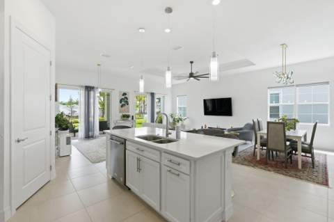 10550 Northbrook Circle, Palm Beach Gardens FL - photo 17 of 75