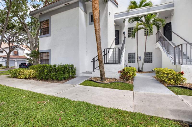 3 bedroom Condominium at 5430 Venetia Court #N, Platina / Alexandra Village, Boynton Beach — photo 2