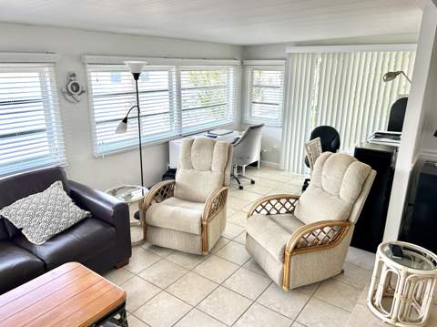 312 Hibiscus Drive, Deerfield Beach FL - photo 8 of 39