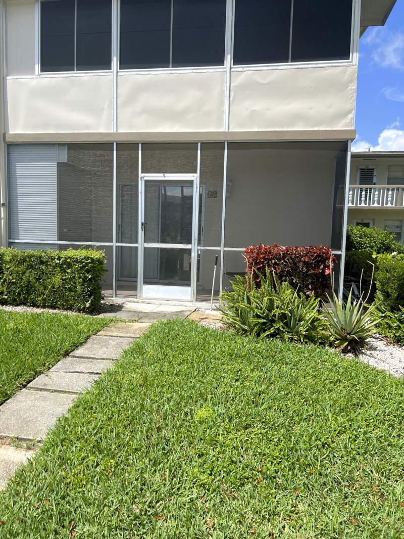 1 bedroom Condominium at 52 Dorchester, Dorchester Condo, West Palm Beach — photo 2