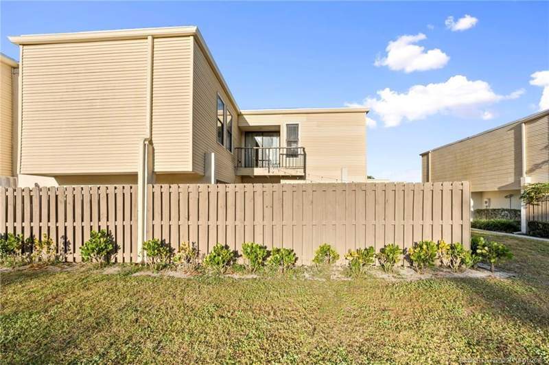 3 bedroom Townhouse at 1600 Shaker Circle, French Quarter 03, Wellington — photo 3