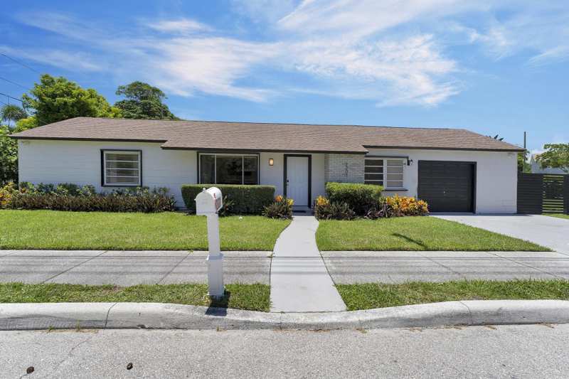 3 bedroom Single Family Residence at 2301 Ridgeway Avenue, Belvedere Park, West Palm Beach — photo 1