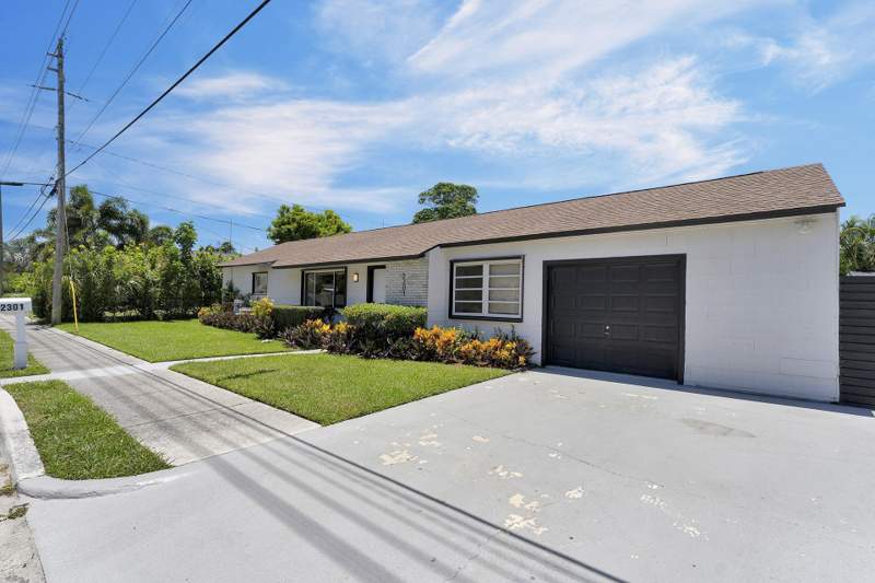 3 bedroom Single Family Residence at 2301 Ridgeway Avenue, Belvedere Park, West Palm Beach — photo 2