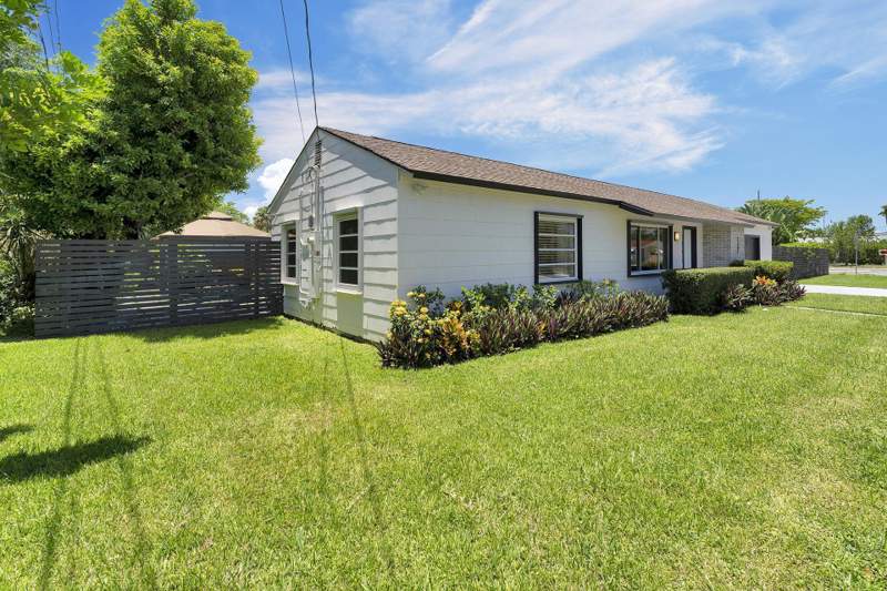 3 bedroom Single Family Residence at 2301 Ridgeway Avenue, Belvedere Park, West Palm Beach — photo 4