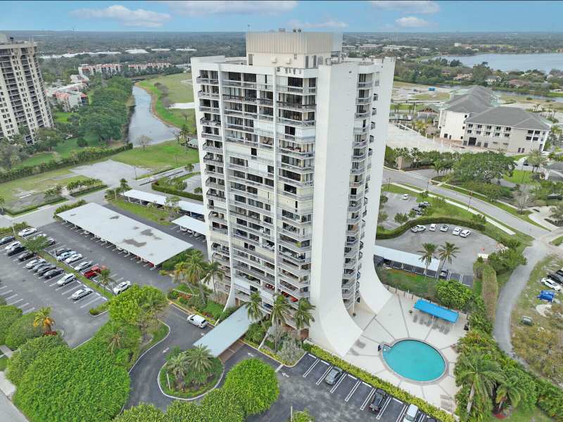 3 bedroom Condominium at 2400 Presidential Way #401, Lands Of The President Condo 3, West Palm Beach — photo 1