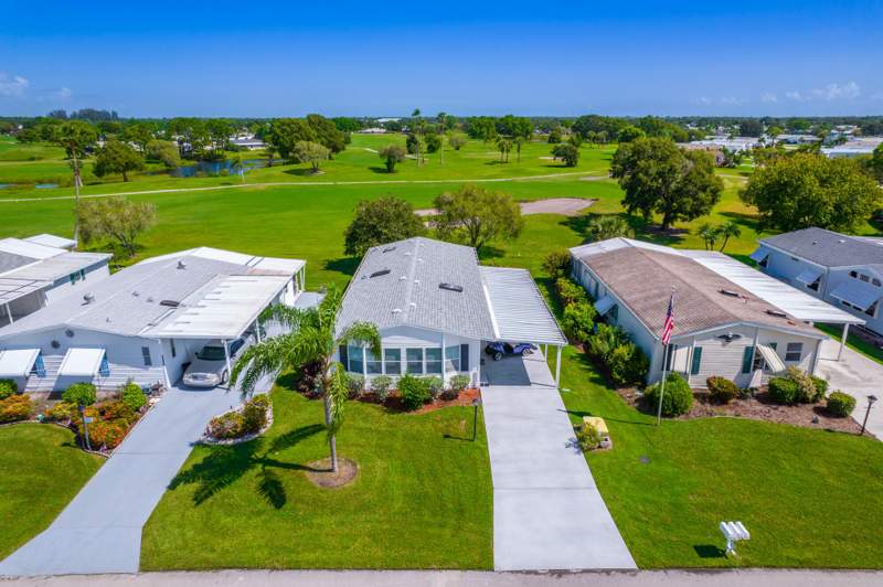 2 bedroom Manufactured Home at 3320 Ironwood Avenue, Savanna Club Plat III, Port St. Lucie — photo 3