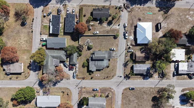 4 bedroom Single Family Residence at 802 N 15th Street, Lincoln Heights, Fort Pierce — photo 5