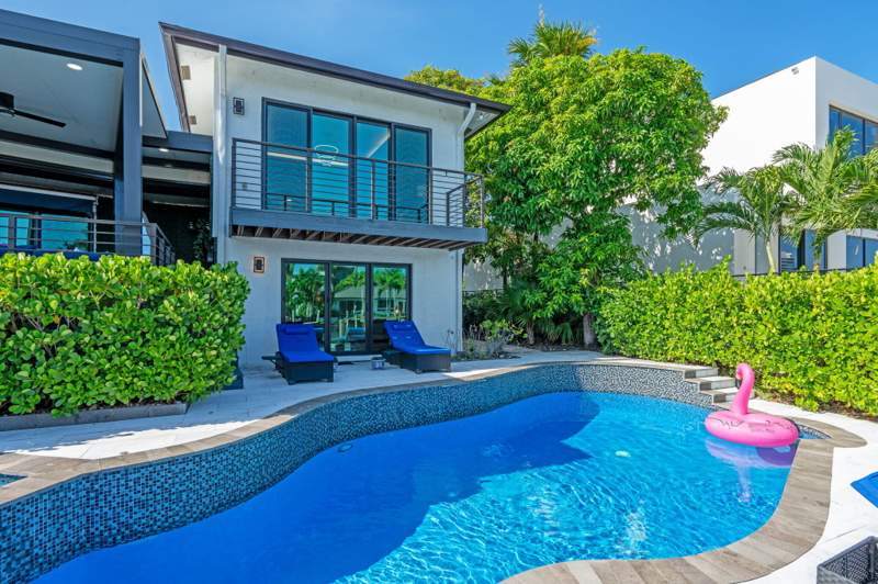 6 bedroom Single Family Residence at 2878 NE 26th Street, Coral Ridge Galt Add, Fort Lauderdale — photo 2