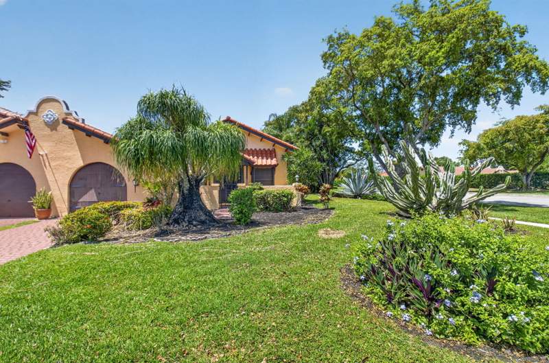 2 bedroom Villa at 13653 Cortez Drive, Casa Del Rey 1, Delray Beach — photo 2