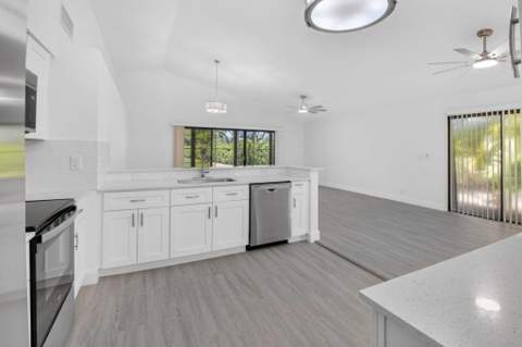 13653 Cortez Drive, Delray Beach FL - photo 9 of 20