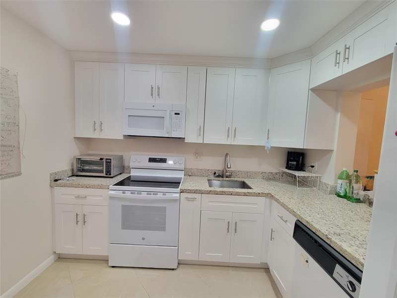 2 bedroom Condominium at 5945 Del Lago Circle, Water Bridge 4 Condo, Sunrise — photo 1