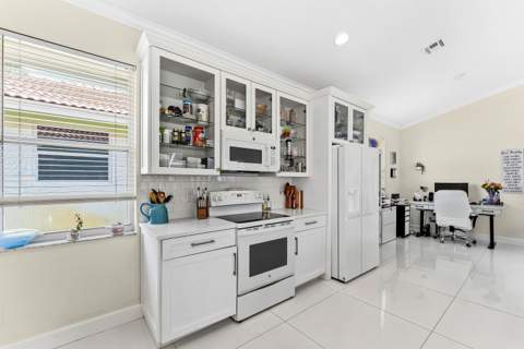104 Hidden Hollow, Palm Beach Gardens FL - photo 11 of 35