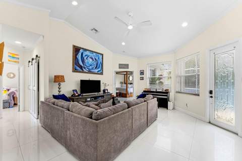 104 Hidden Hollow, Palm Beach Gardens FL - photo 13 of 35