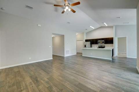 5181 NW Mayfield Lane, Port St. Lucie FL - photo 11 of 43