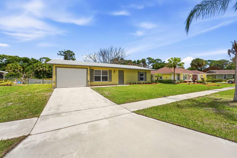 2 bedroom Single Family Residence at 445 NE Armory Circle, Port St Lucie Floresta Pines Unit 2, Port St. Lucie — photo 3