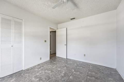 445 NE Armory Circle, Port St. Lucie FL - photo 18 of 36