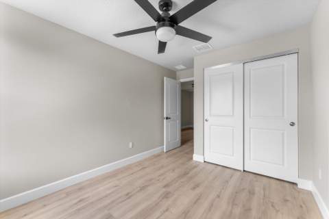 5661 Mentmore Drive, Mangonia Park FL - photo 20 of 42