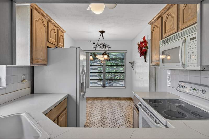 2 bedroom Condominium at 6200 NW 62nd Street #312, Bermuda Club Four Condo, Tamarac — photo 2
