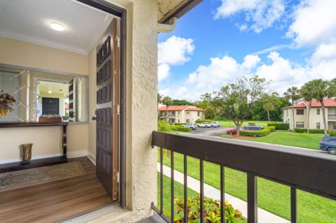 21218 Lago Circle #H, Boca Raton FL - photo 8 of 43