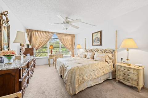 3960 Oaks Clubhouse Drive #304, Pompano Beach FL - photo 19 of 22