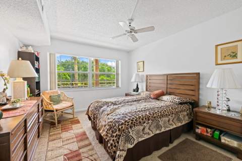 3960 Oaks Clubhouse Drive #304, Pompano Beach FL - photo 21 of 22