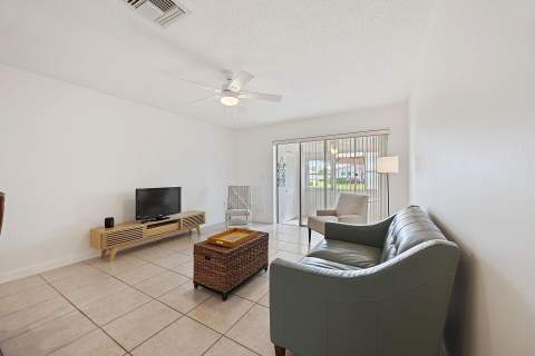 2691 Dudley Dr Drive #D, West Palm Beach FL - photo 14 of 21