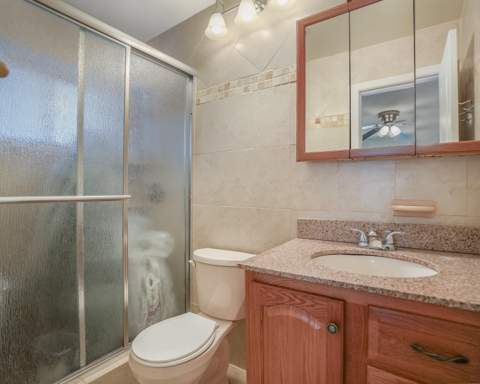 4712 Mainland Drive, Tamarac FL - photo 10 of 39