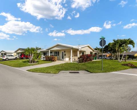 4712 Mainland Drive, Tamarac FL - photo 14 of 39