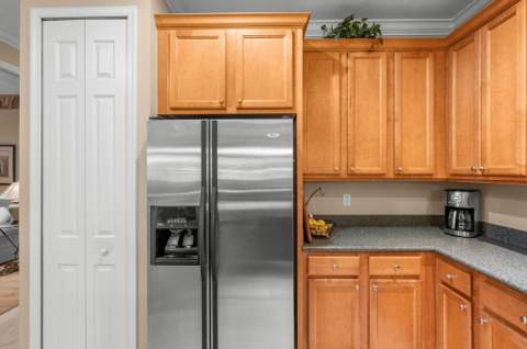7300 Sea Pines Court, Port St. Lucie FL - photo 10 of 36