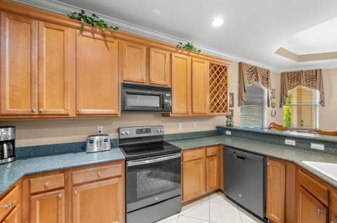 7300 Sea Pines Court, Port St. Lucie FL - photo 11 of 36
