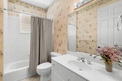 7300 Sea Pines Court, Port St. Lucie FL - photo 22 of 36