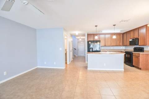 5064 NW Coventry Circle, Port St. Lucie FL - photo 7 of 37