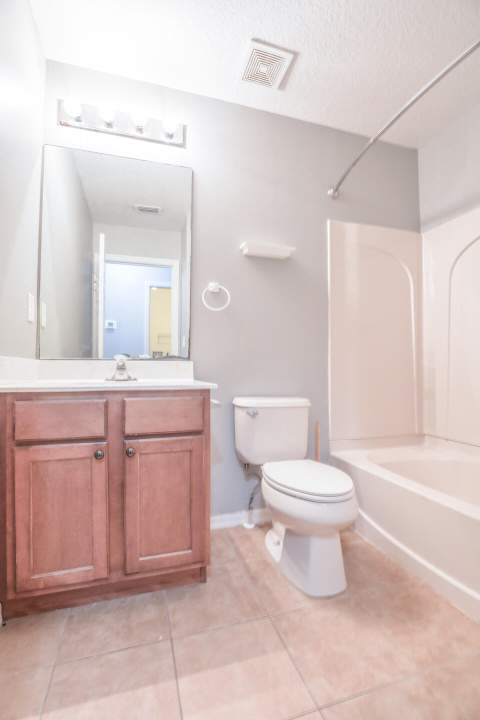 5064 NW Coventry Circle, Port St. Lucie FL - photo 23 of 37