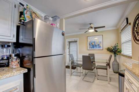 661 Flanders #661, Delray Beach FL - photo 8 of 24