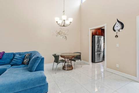 1875 Abbey Road, West Palm Beach FL - photo 11 of 28