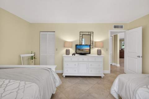 112 Brackenwood Road, Palm Beach Gardens FL - photo 19 of 32