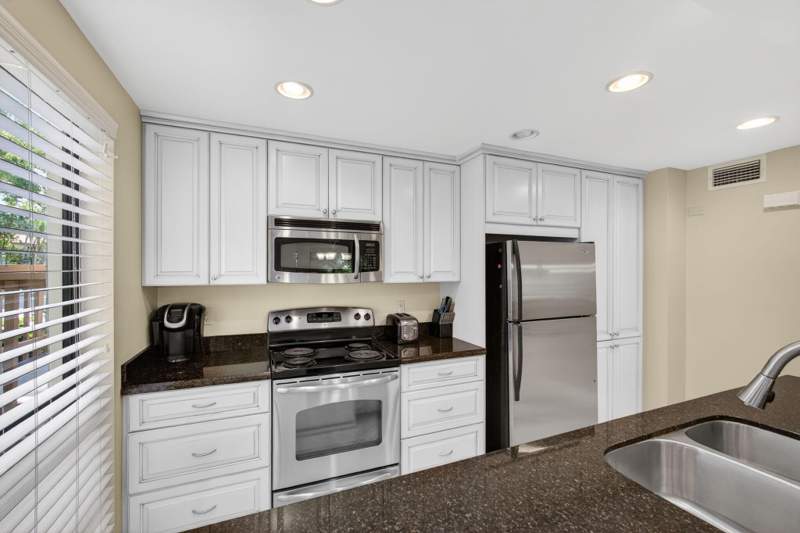2 bedroom Condominium at 112 Brackenwood Road, Golf Villas Condo, Palm Beach Gardens — photo 5