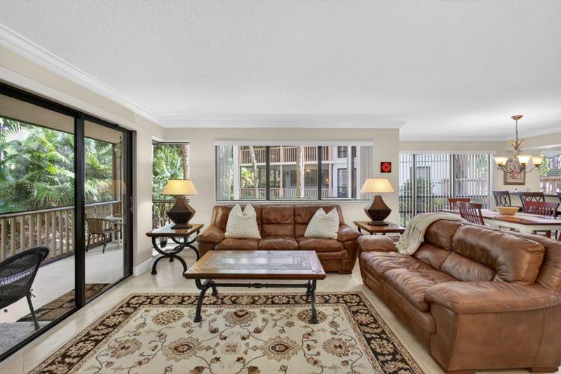 2 bedroom Condominium at 112 Brackenwood Road, Golf Villas Condo, Palm Beach Gardens — photo 2