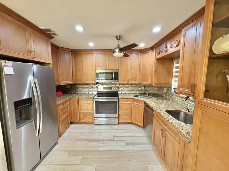 2 bedroom Condominium at 30 Plymouth C, Century Village / Plymouth Condos A To F, West Palm Beach — photo 1