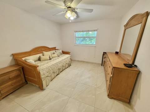 30 Plymouth C, West Palm Beach FL - photo 12 of 25