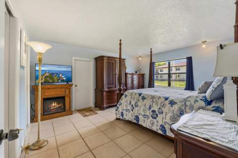 2050 Oleander Boulevard #1-106, Fort Pierce FL - photo 12 of 37