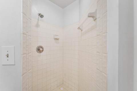 331 NW 101st Terrace, Pembroke Pines FL - photo 18 of 36