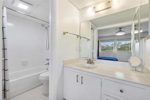 7847 Golf Circle Drive #211, Margate FL - photo 12 of 18