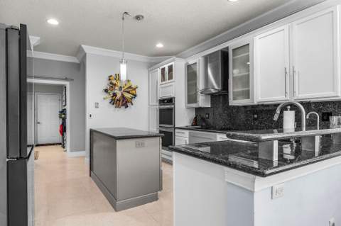 2981 NW Windemere Drive, Jensen Beach FL - photo 15 of 54